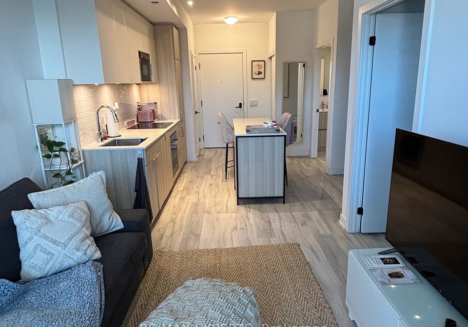 215-lakeshore-road-w-mississauga-ontario-w12639002