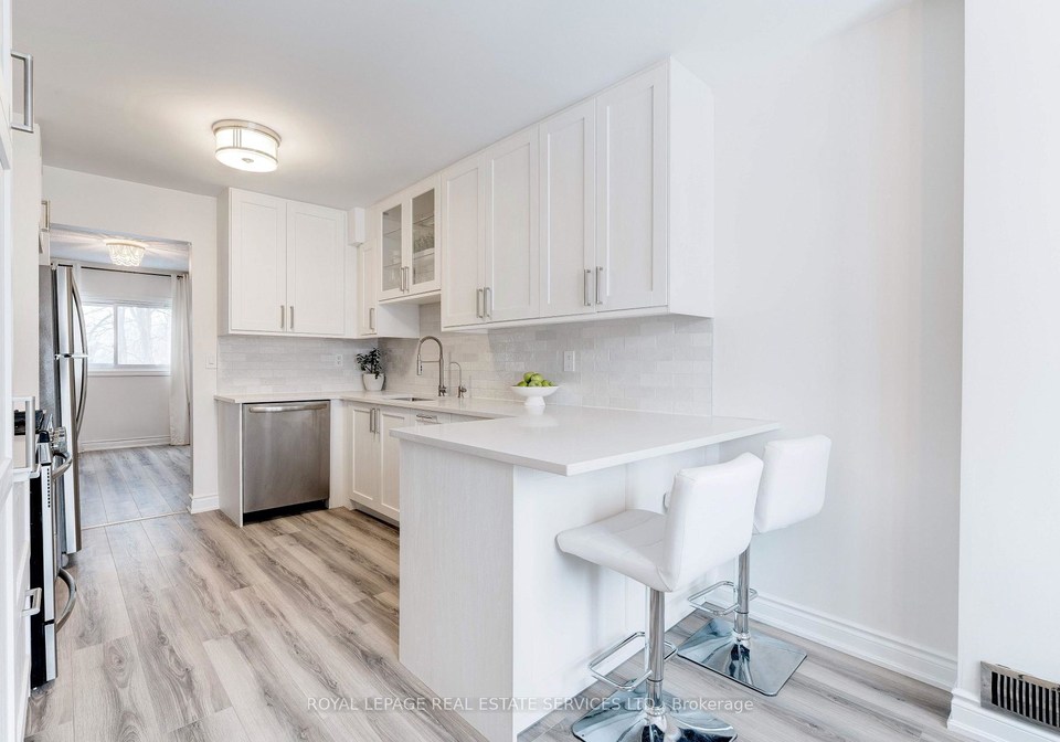 2110-cleaver-avenue-burlington-ontario-w12639072