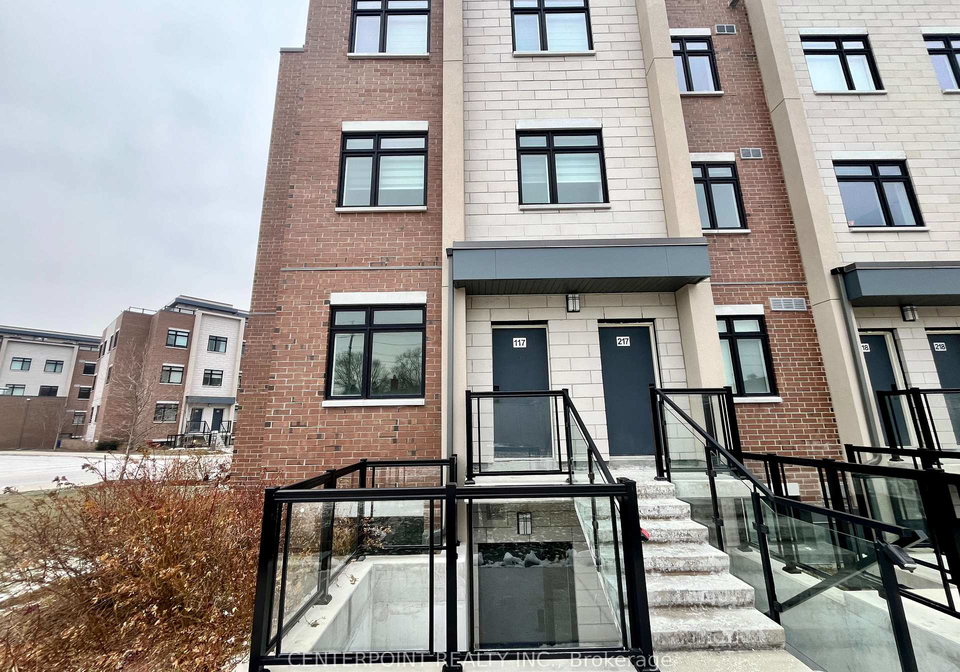 1070-douglas-mccurdy-common-mississauga-ontario-w12639218