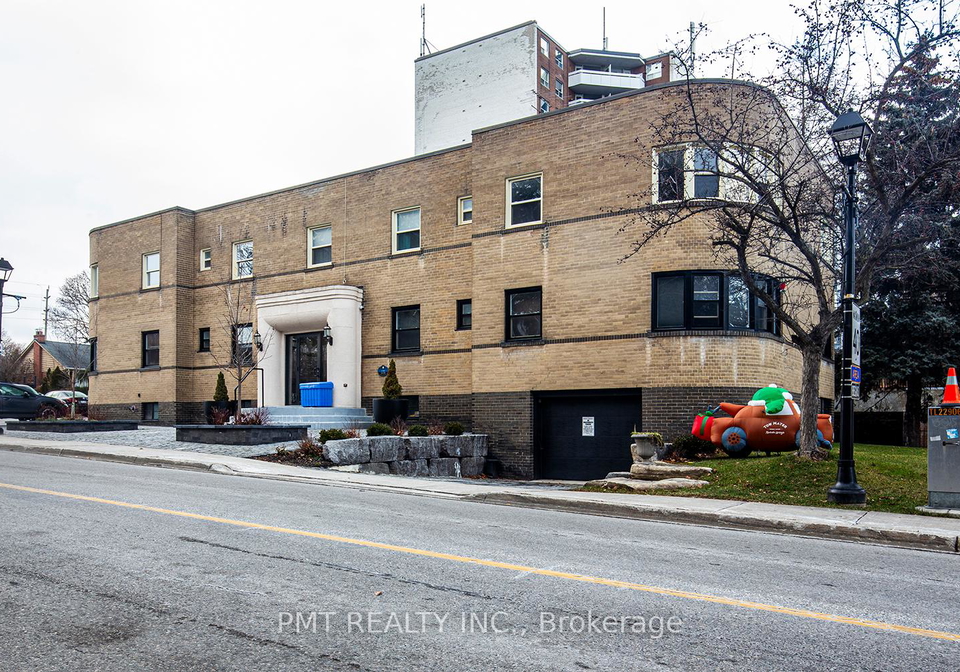 8-wellington-street-w-brampton-ontario-w12639298