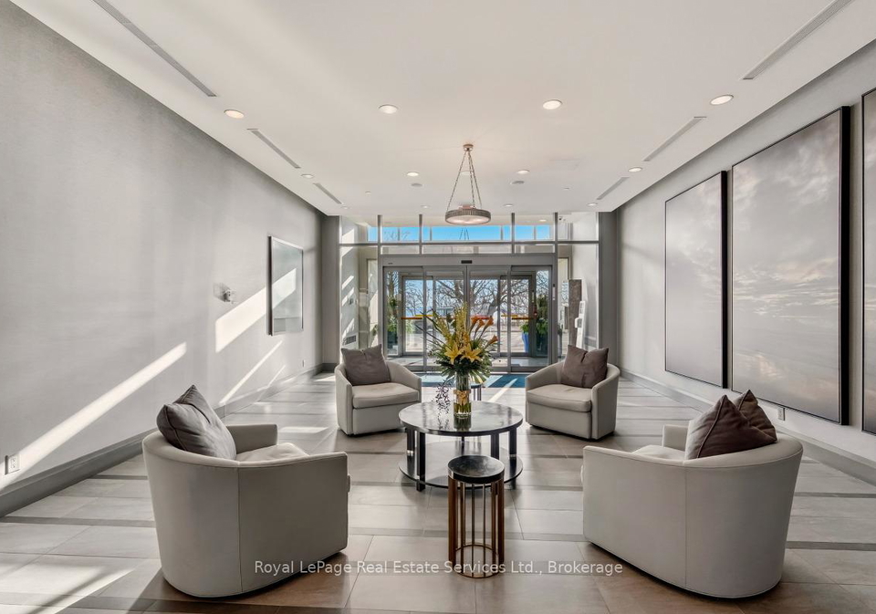 11-bronte-road-oakville-ontario-w12639556