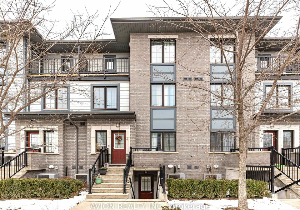 2forbes-avenue-toronto-ontario-w12640012