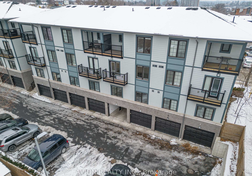 2forbes-avenue-toronto-ontario-w12640012