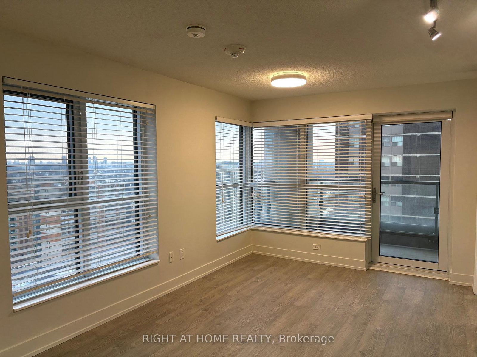 9-mabelle-avenue-etobicoke-ontario-w12640056