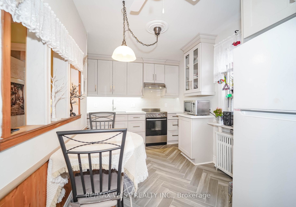 8-struthers-street-etobicoke-ontario-w12640972