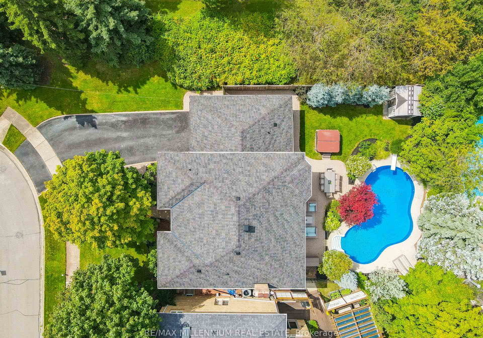 1050-masters-green-drive-oakville-ontario-w12641224