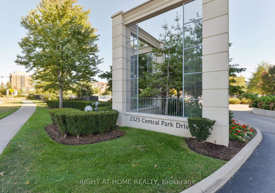 2325-central-park-drive-oakville-ontario-w12641694
