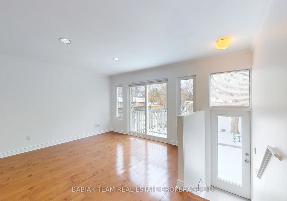 226-pacific-avenue-toronto-ontario-w12641870