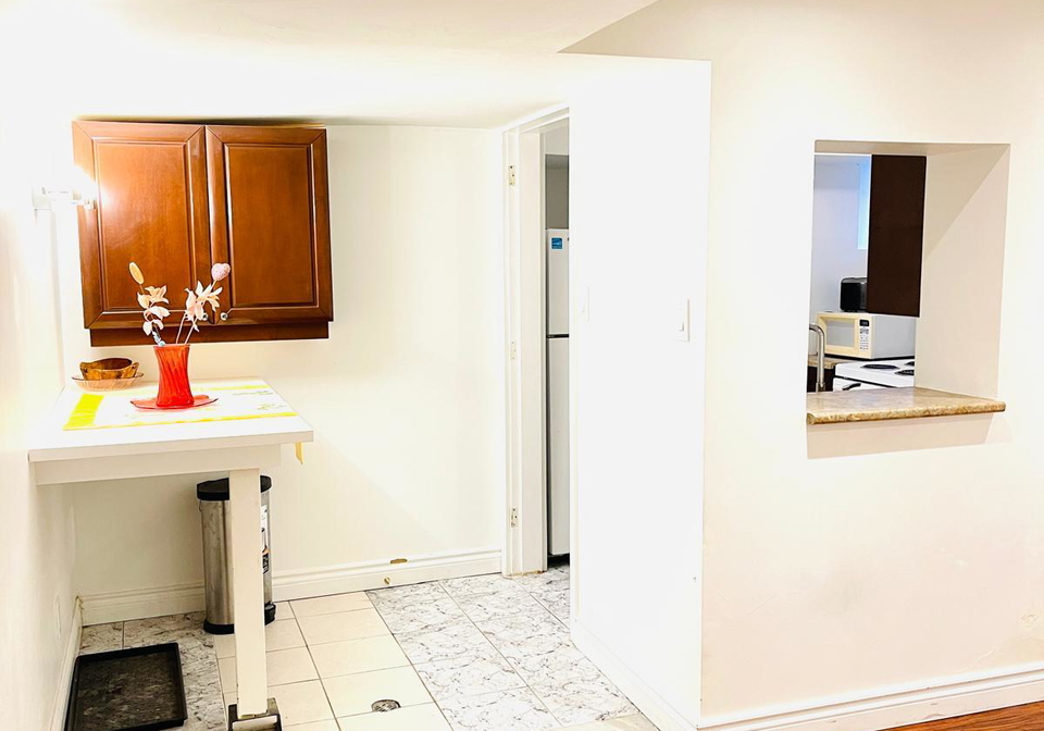 73-twenty-fourth-bsmt-street-etobicoke-ontario-w12642232