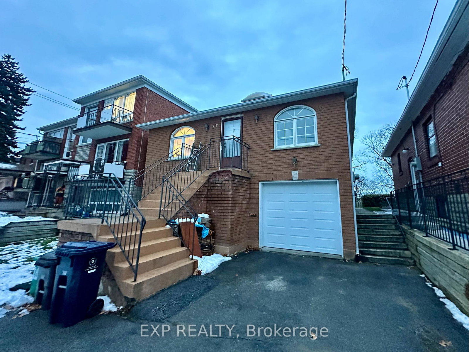 27-venn-crescent-toronto-ontario-w12643092