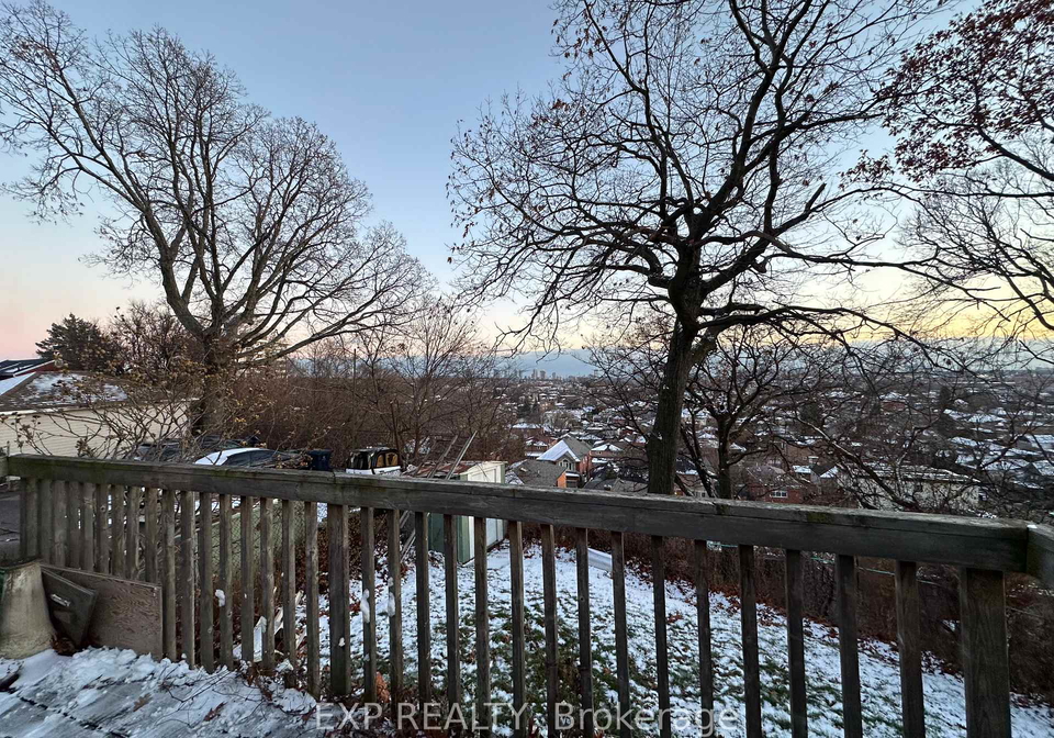 27-venn-crescent-toronto-ontario-w12643092
