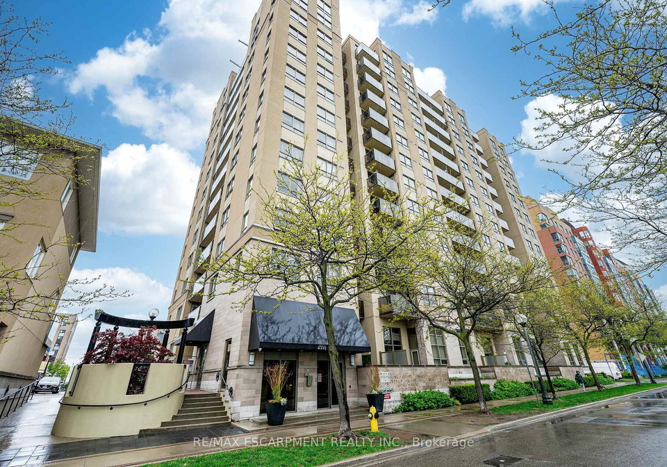 4-elsinore-path-etobicoke-ontario-w12643440