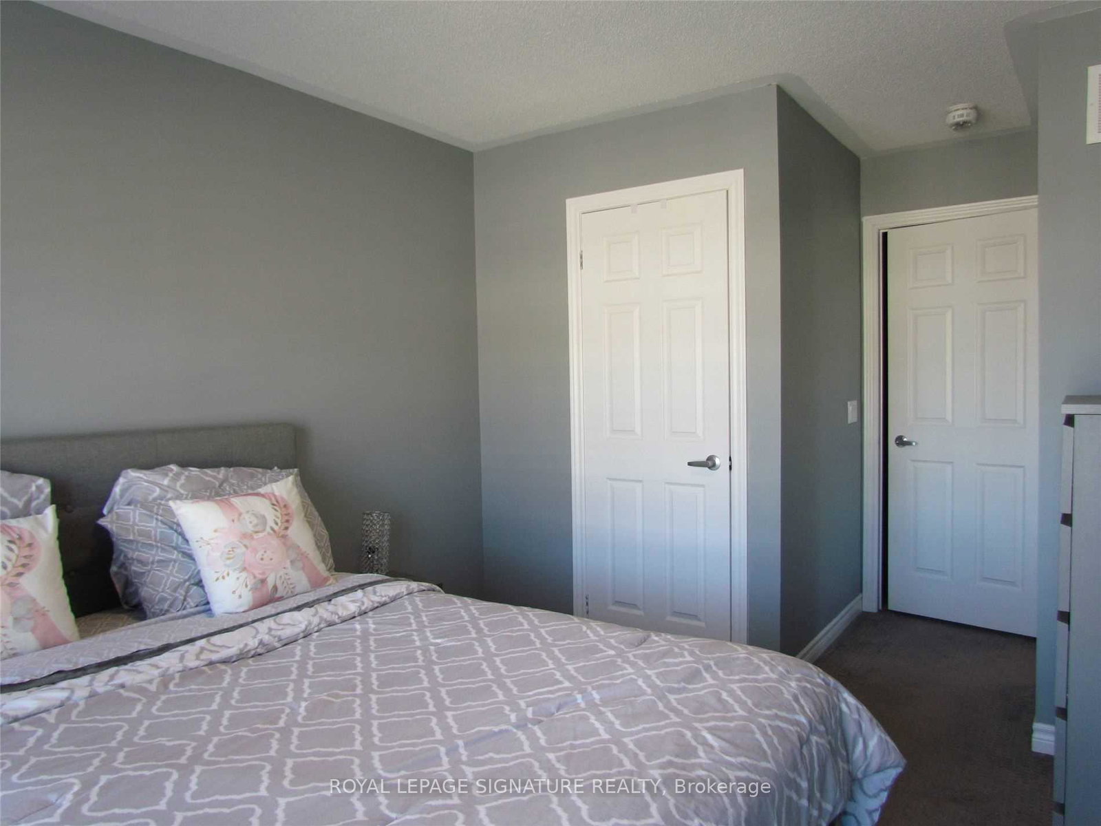 434-athabasca-common-oakville-ontario-w12643512