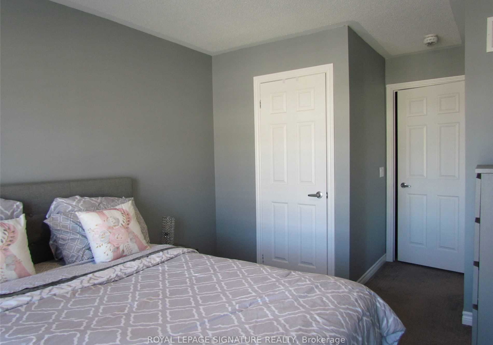 434-athabasca-common-oakville-ontario-w12643512