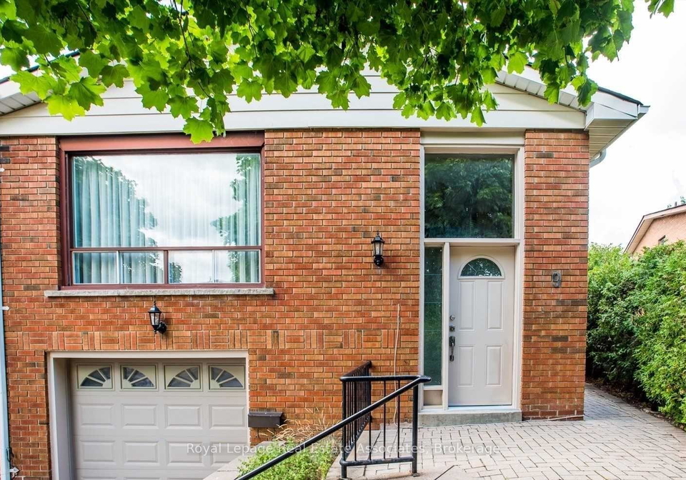 9-wilton-drive-brampton-ontario-w12643720