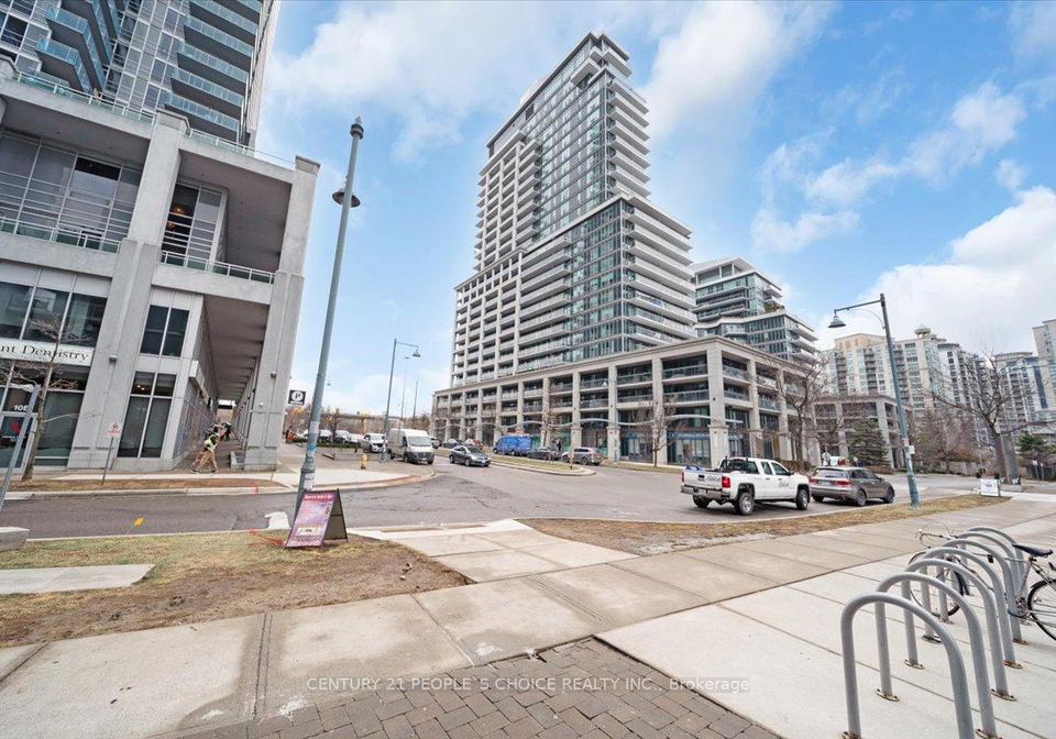 2121-lake-shore-boulevard-w-etobicoke-ontario-w12644194