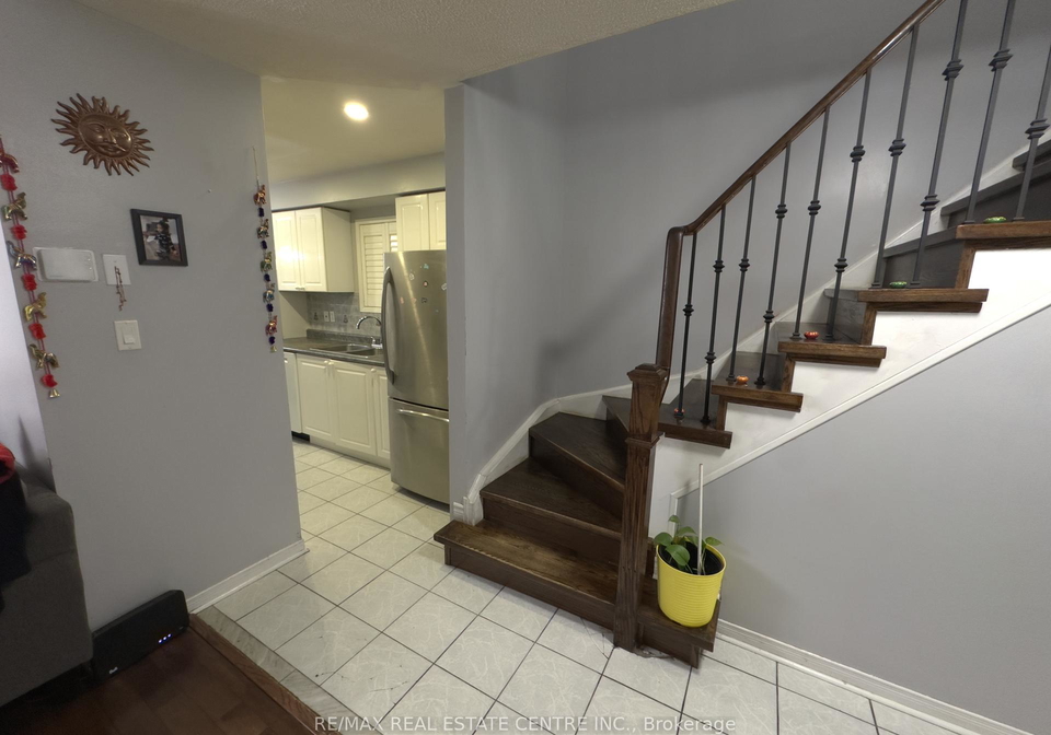 40-ridgefield-court-brampton-ontario-w12644854