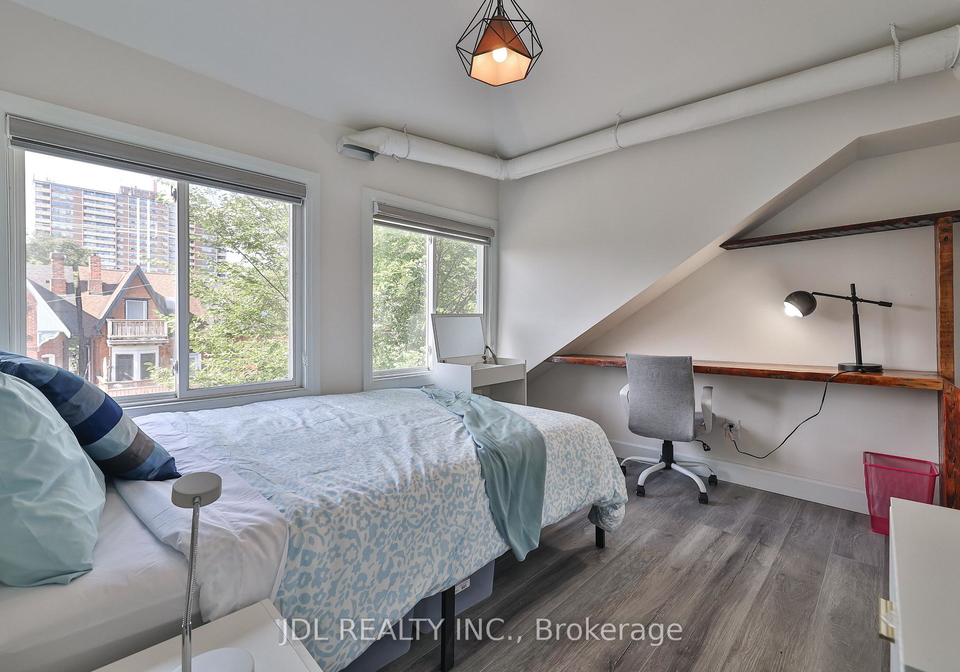 5-sorauren-avenue-toronto-ontario-w12644916