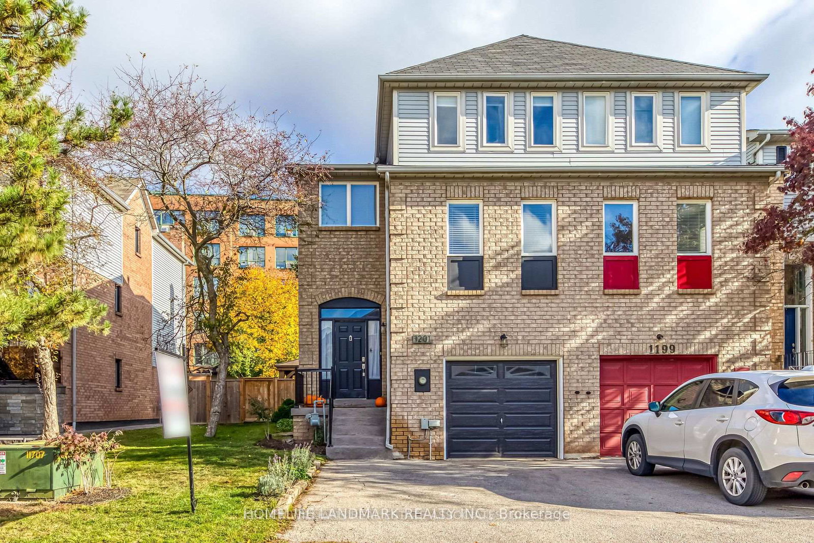 1201-lindsay-drive-oakville-ontario-w12645152