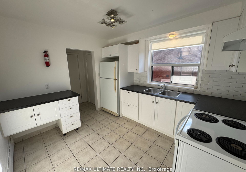 468-ridelle-avenue-north-york-ontario-w12645556