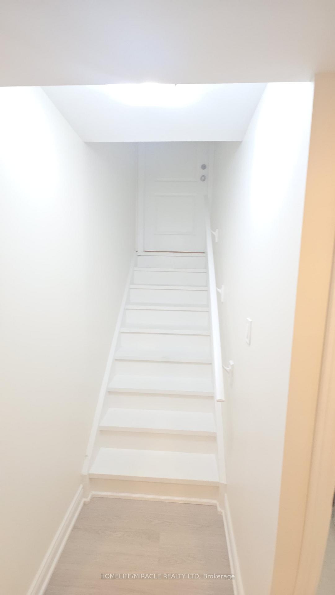 16-meadowcrest-lane-brampton-ontario-w12645846
