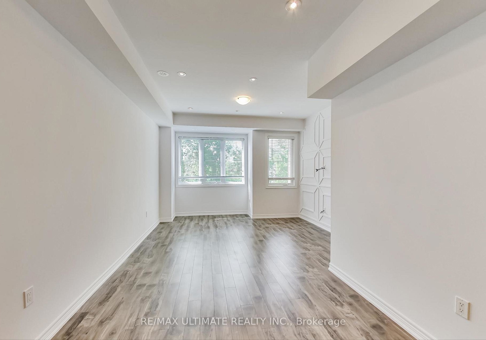 370-hopewell-avenue-north-york-ontario-w12646026
