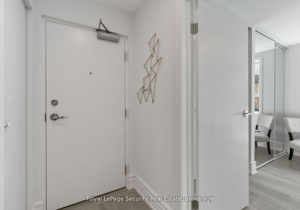328-lakeshore-road-e-mississauga-ontario-w12646236