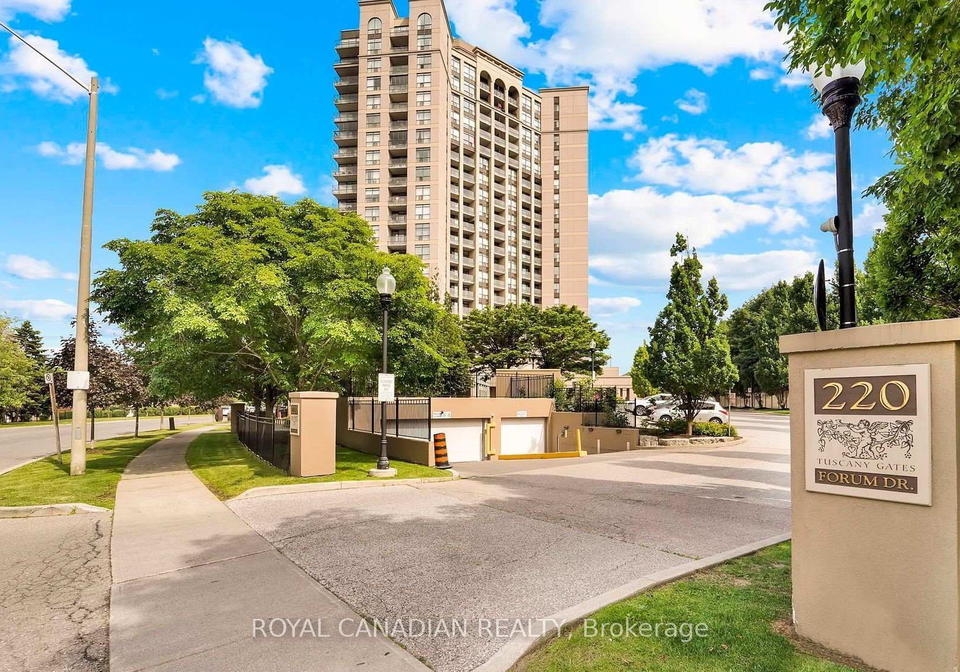220-forum-drive-n-mississauga-ontario-w12646396