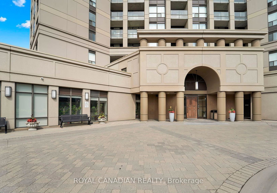 220-forum-drive-n-mississauga-ontario-w12646396