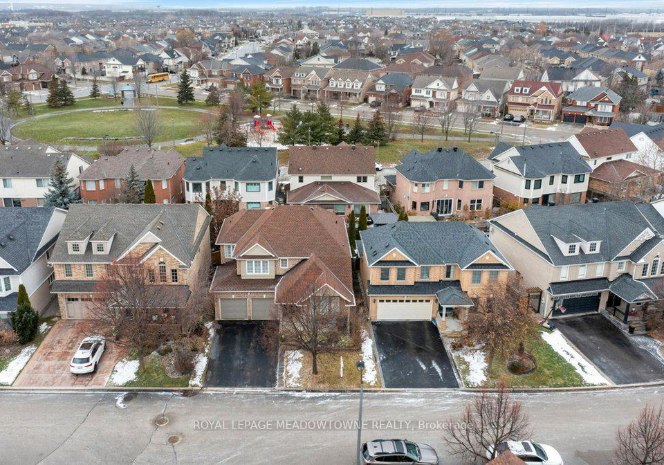 1581-dockray-drive-milton-ontario-w12646438
