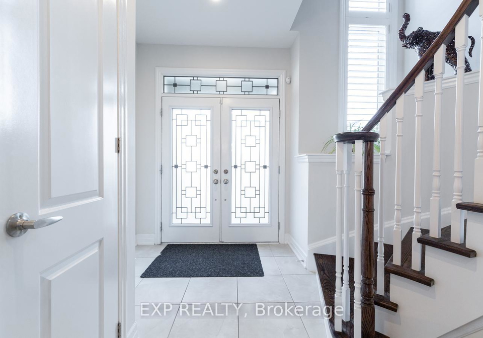 8-bannister-crescent-brampton-ontario-w12646598