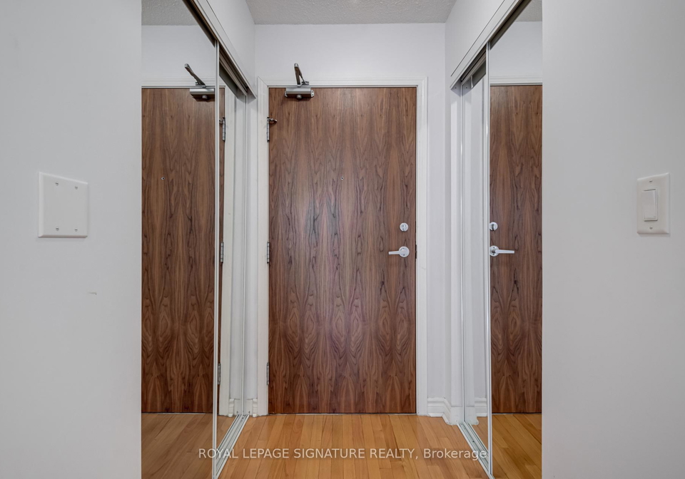 1-elm-drive-w-mississauga-ontario-w12646810