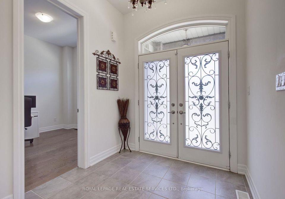48-viva-gardens-oakville-ontario-w12646850
