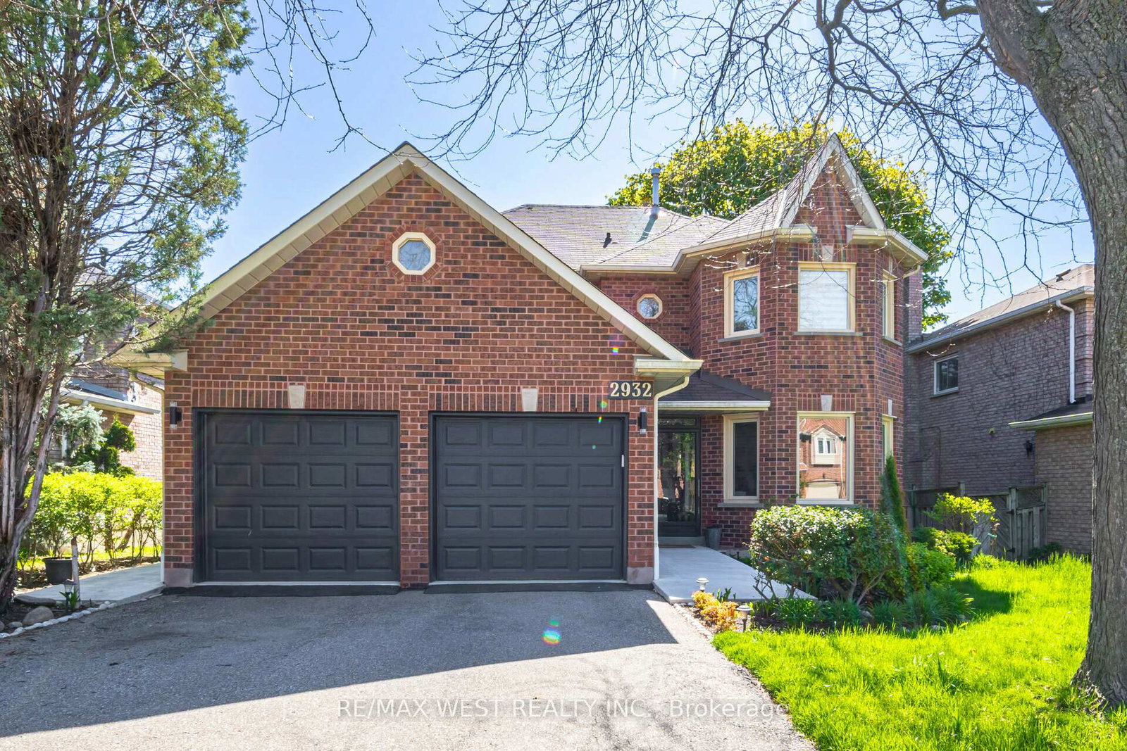 2932-redbud-avenue-oakville-ontario-w12647032