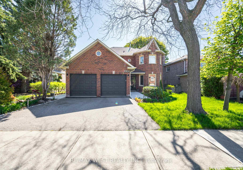 2932-redbud-avenue-oakville-ontario-w12647032