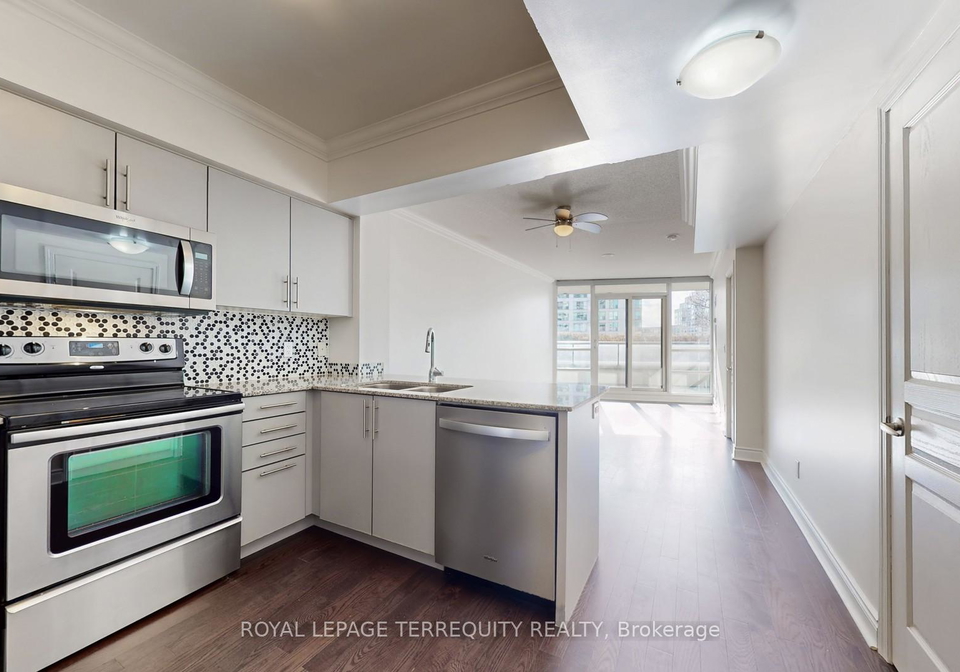 2240-lake-shore-boulevard-w-etobicoke-ontario-w12647112