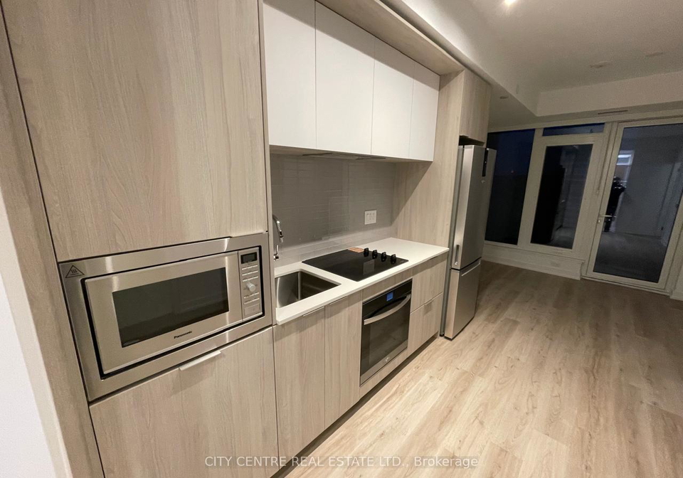 395-square-one-drive-mississauga-ontario-w12647326