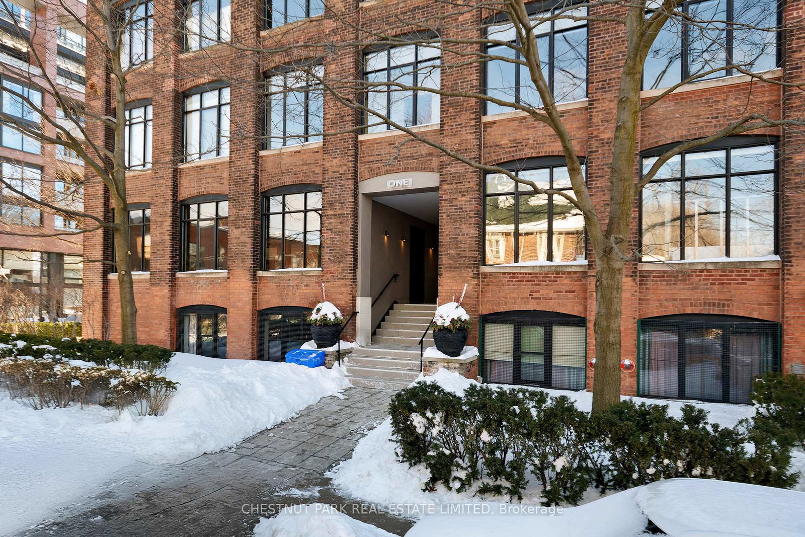 1-columbus-avenue-toronto-ontario-w12647952