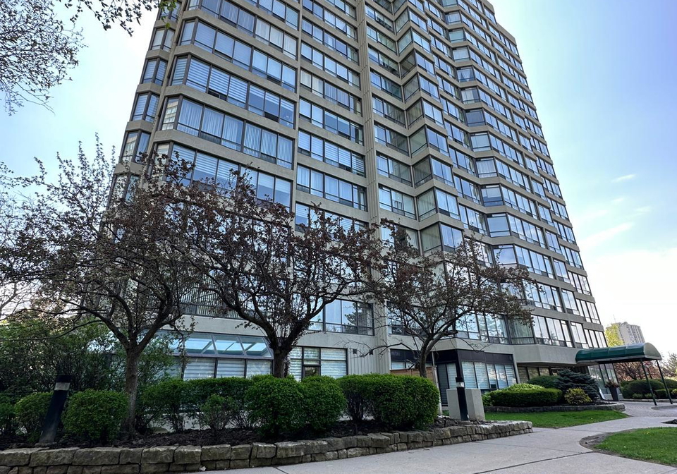 26-hanover-road-brampton-ontario-w12648020