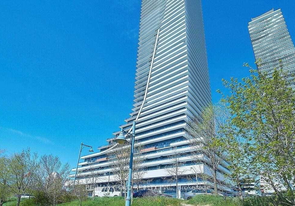 30-shore-breeze-drive-etobicoke-ontario-w12648126