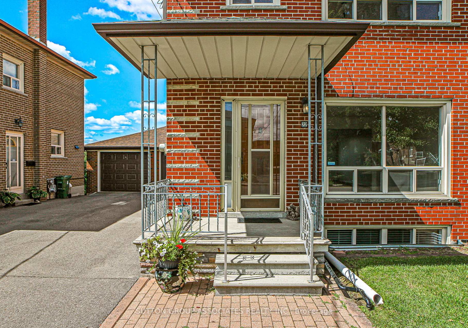 22-woodenhill-court-toronto-ontario-w12648204