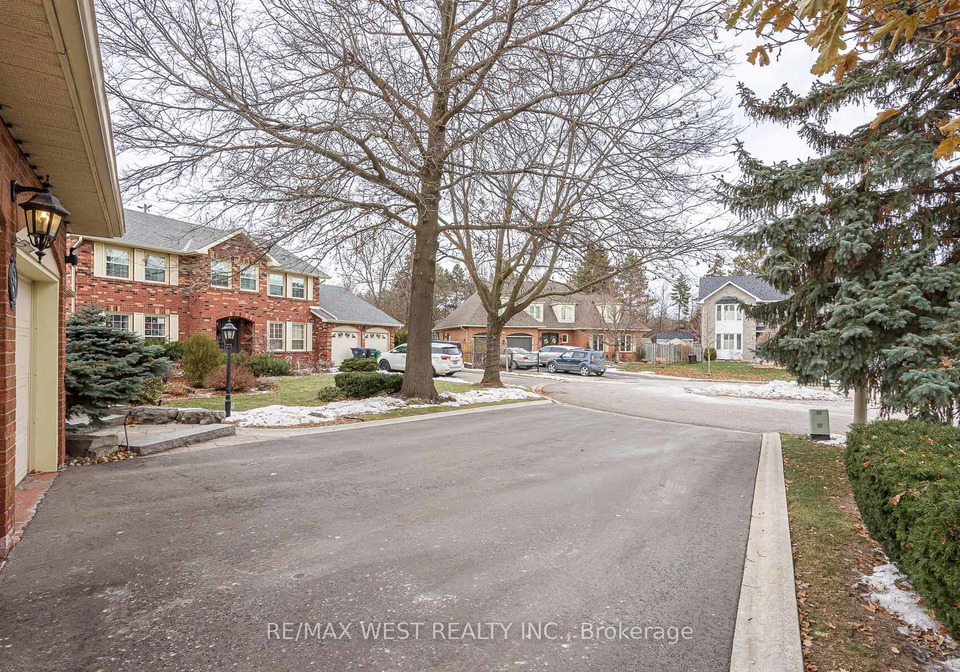 8-oakridge-court-brampton-ontario-w12648526