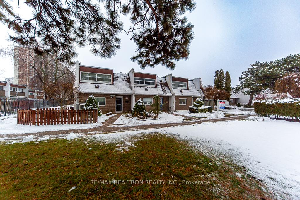 34-venetian-crescent-york-ontario-w12649206