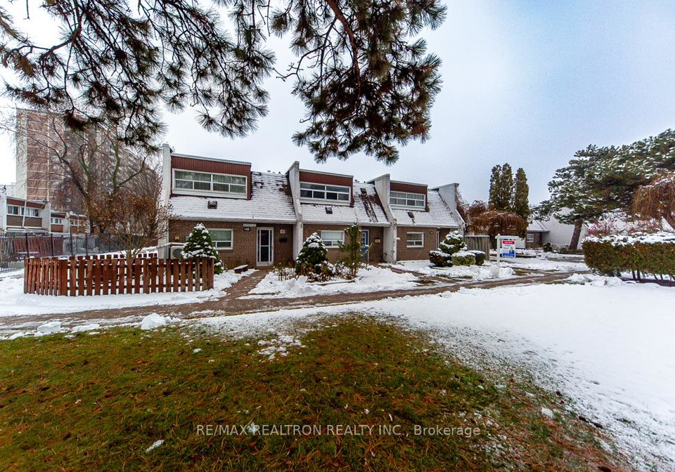 34-venetian-crescent-york-ontario-w12649206