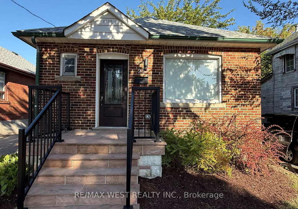 25-sixteenth-street-etobicoke-ontario-w12649266