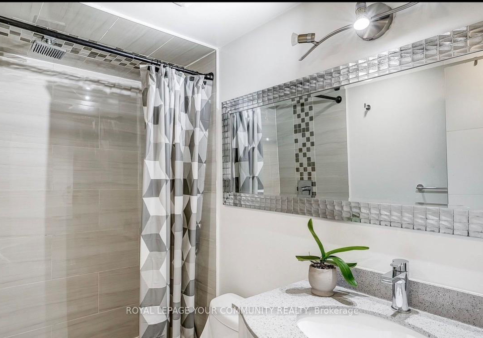 31-shalom-crescent-etobicoke-ontario-w12649356
