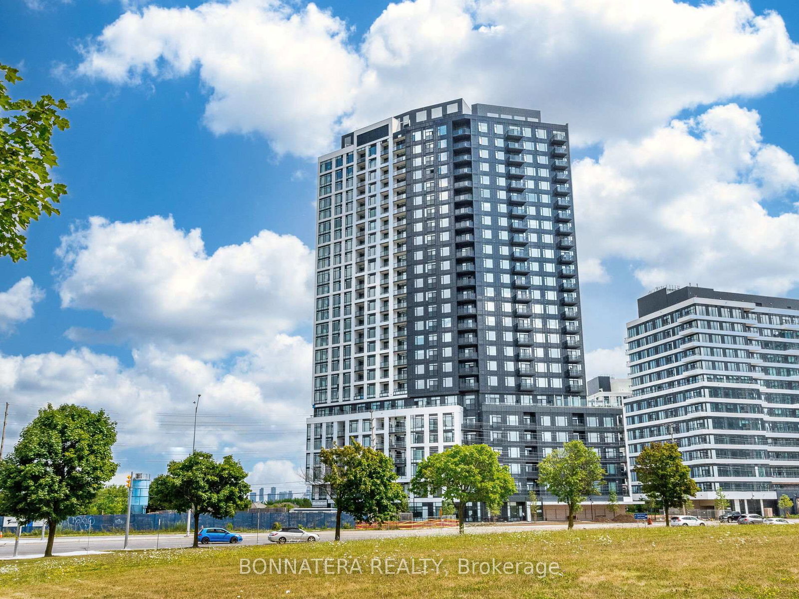 2495-eglinton-avenue-w-mississauga-ontario-w12649454
