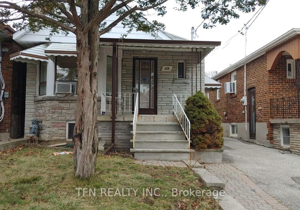 138-times-road-north-york-ontario-w12649672