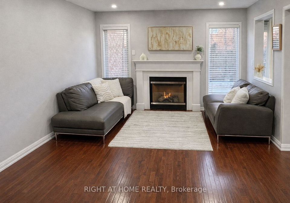 2439-springforest-drive-oakville-ontario-w12649902
