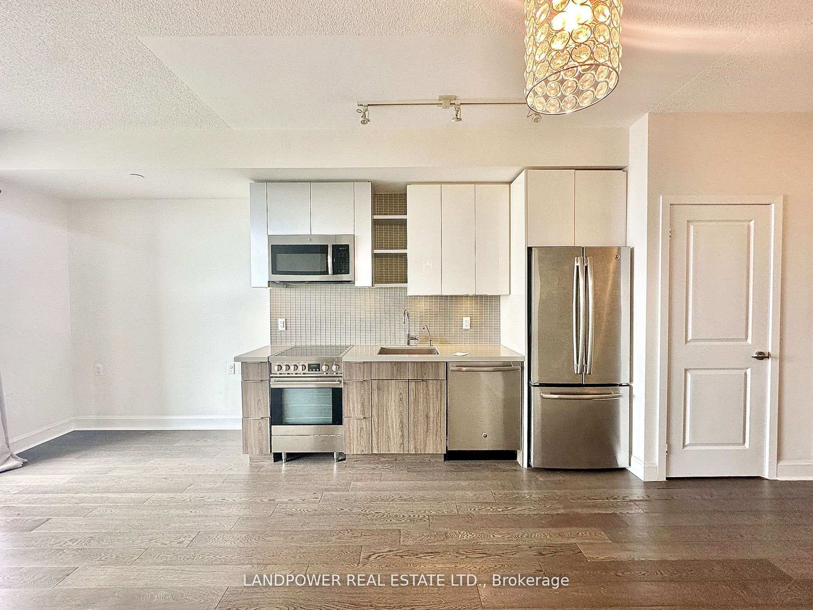 33-shore-breeze-drive-etobicoke-ontario-w12649952